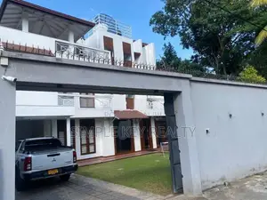 Beautiful Three Store House for Sale in Kadawatha
