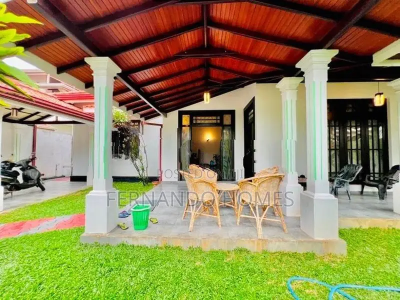 Residential Area Single Storey House For Sale In Negombo
