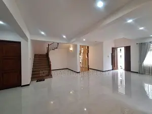 Luxury House for Sale in Battaramulla