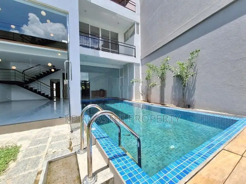Maharagama Town Luxury House for Sale