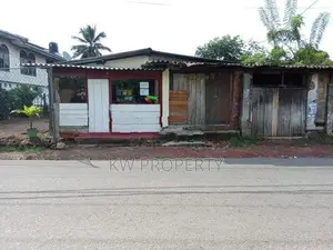 single story house and 3 shops for sale in kiribatgoda