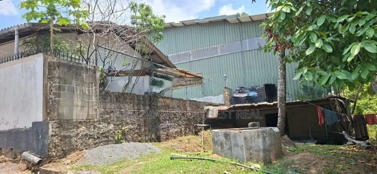 Kadawatha : 10,000sf Ware house for Sale