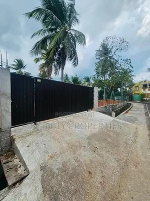 (AF798) 25 Perch Rectangular Block of Land in Raththanapitiya.