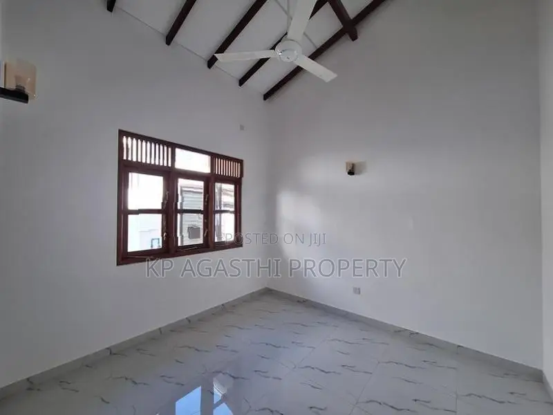 New House for Sale in Kesbawa