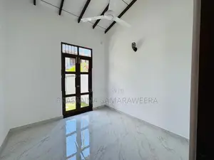 සුවිසල් අති සුඛෝපභෝගී අලංකාර නවීනතම නිවස විකිණීමට Piliyandala