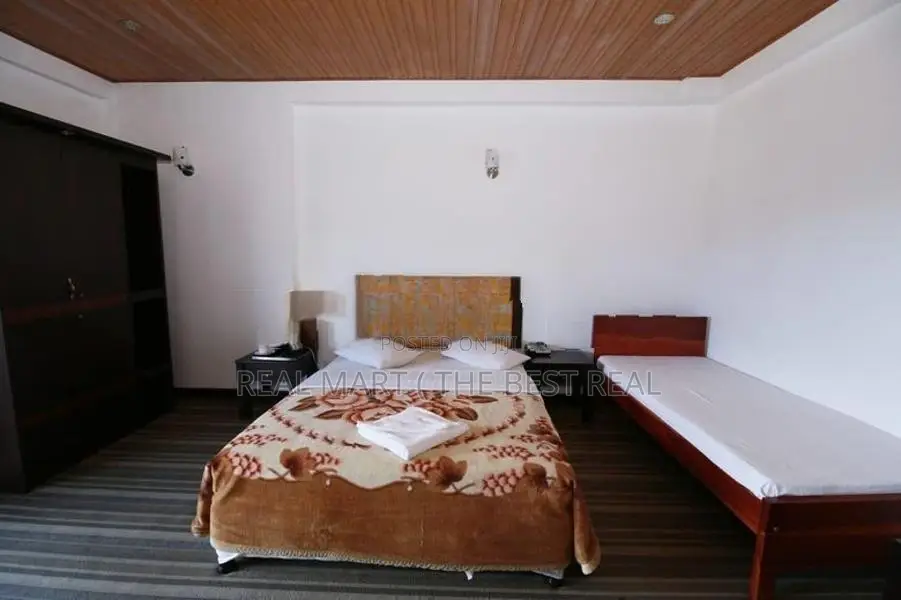 Ratmalana : 5BR (17.9 perches) House for Sale