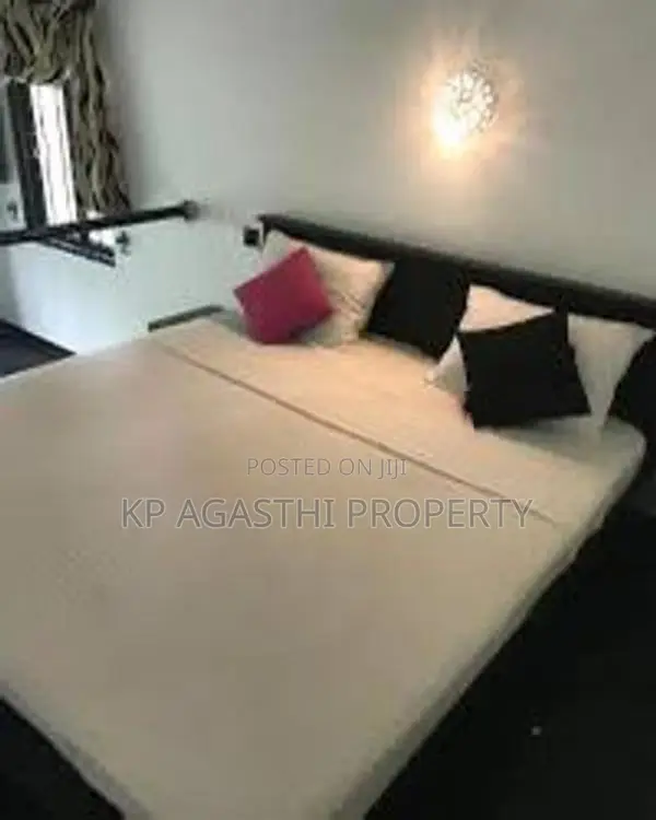 valuable hotel for sale in pinnawala