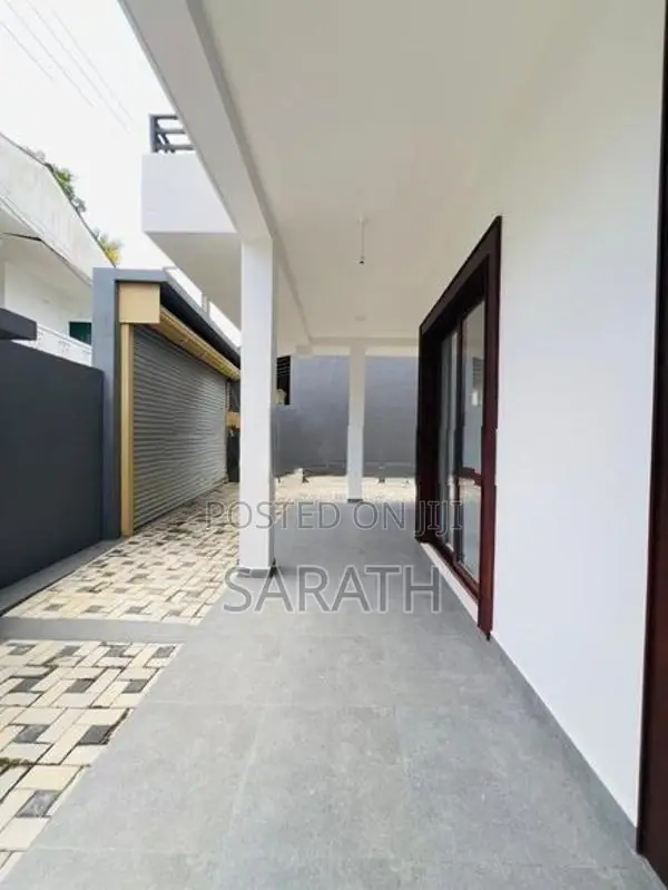 All Completed Brand New Luxury House In Talawatugoda