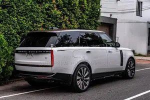 Land Rover Range SV 1OF1 4.5L V8 2025