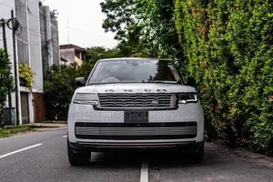 Land Rover Range SV 1OF1 4.5L V8 2025