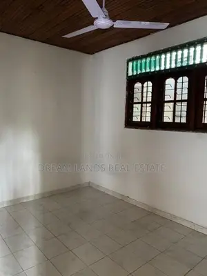 3BED HOUSE FOR RENT IN THALAWATHUGODA (SP392)