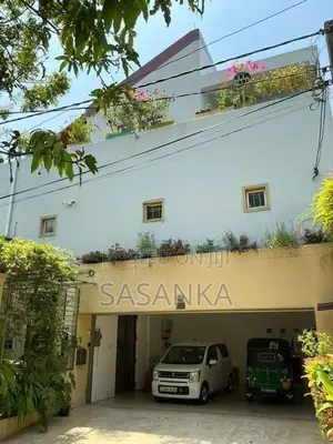 Mount Lavinia Super Luxury Three Storey House for Sale
