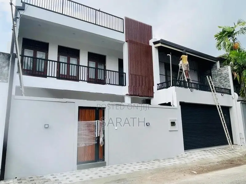 Architecture Designed Brand New House Sale Talawatugoda