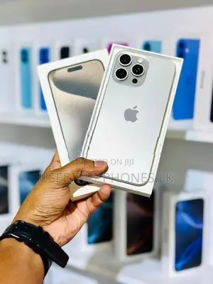 Apple iPhone 15 Pro Max 256GB (Used)