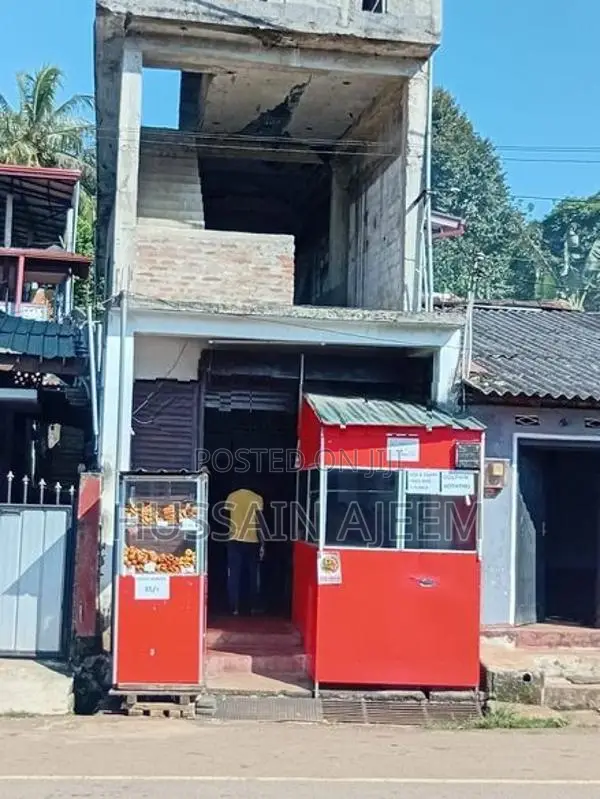 Commercial Building for Sale Warakamura Town