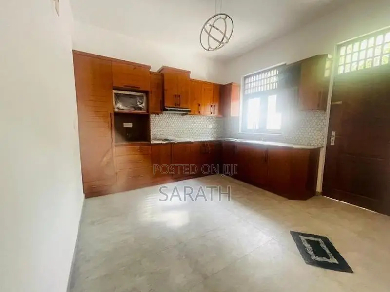 Well Build luxury House Sale Talawatugoda