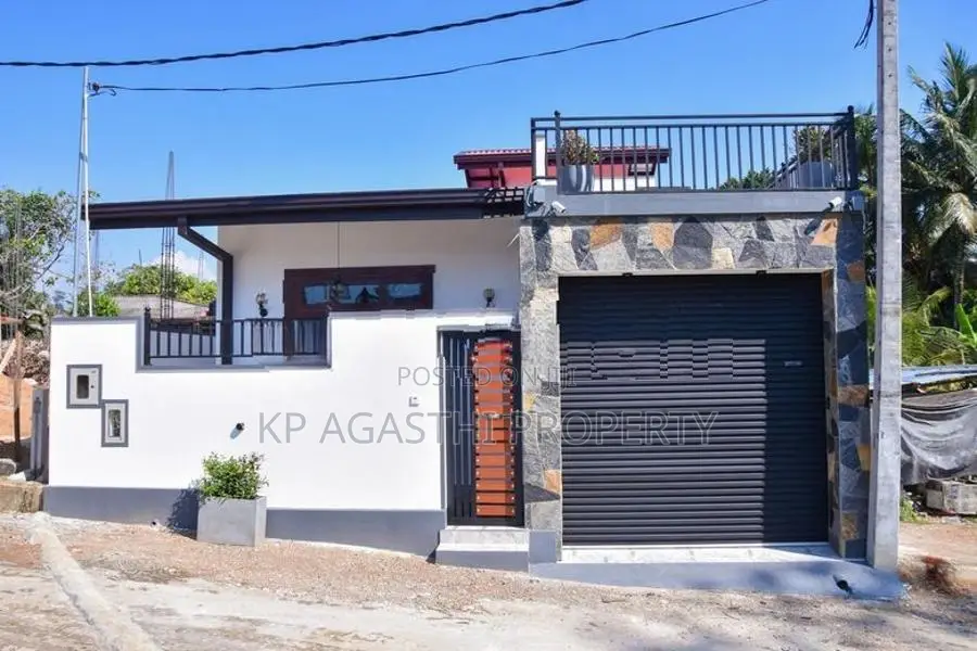 athurugiriya city house for