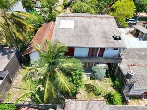 House with Annex in Thalahena - Kaduwela