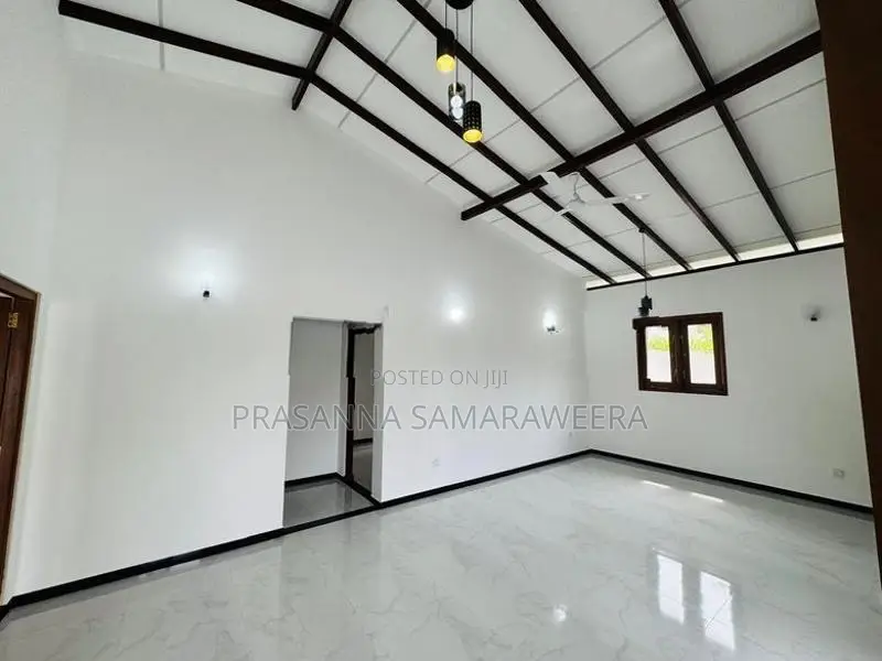 Brand New Modern super luxury piliyandala