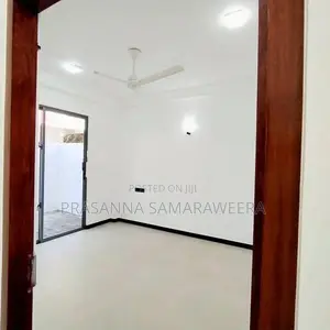 Brand New solid super luxury 2 Story House-piliyandala city