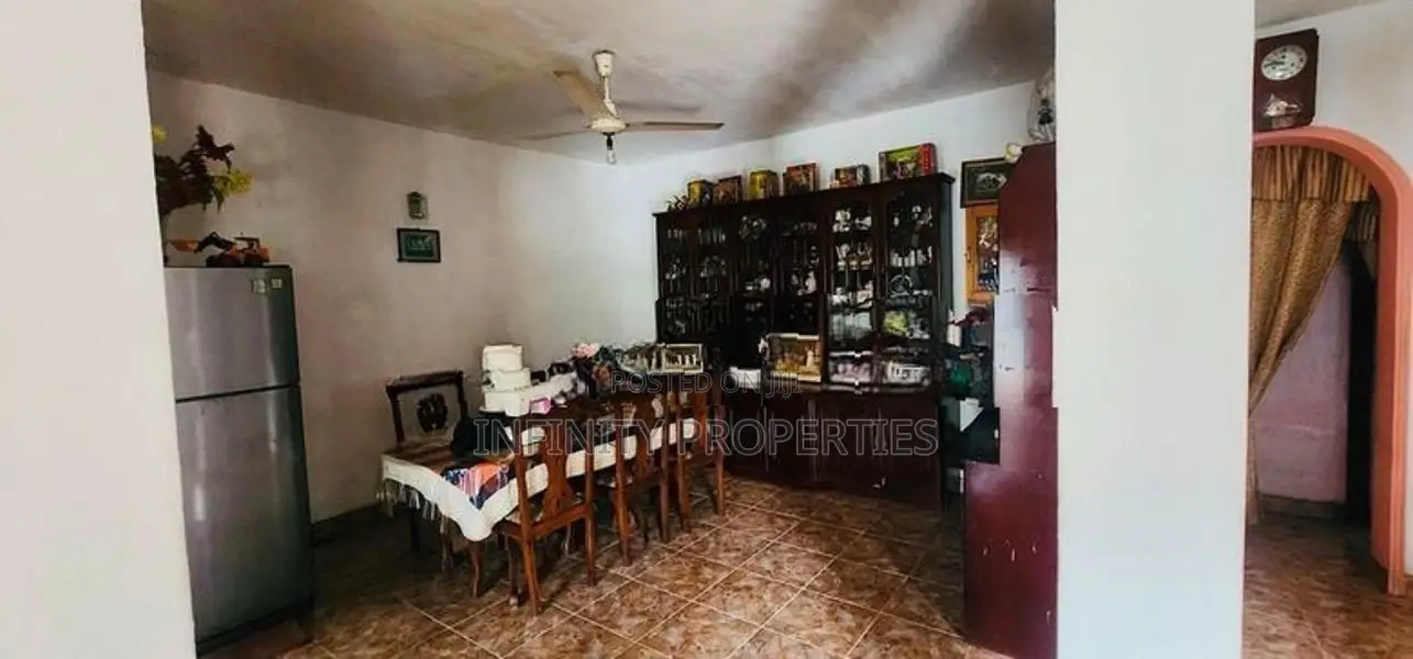 (AFA137) Two-Storey House for Sale in Ratmalana
