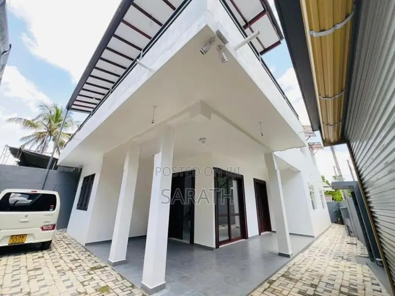 Immediately Sale Brand New House In Talawatugoda