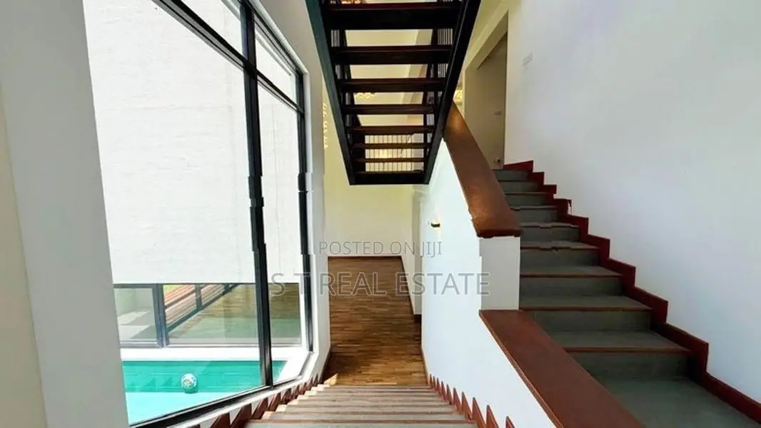 Brand New Luxury House For Sale In Walpola.