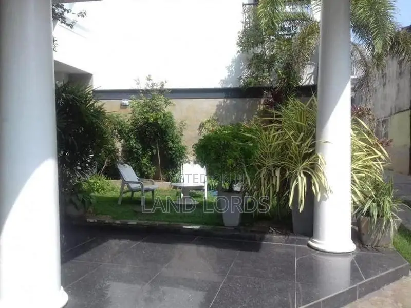 12P Fully Furnished House in 10th Lane Colombo 3 FOR SALE