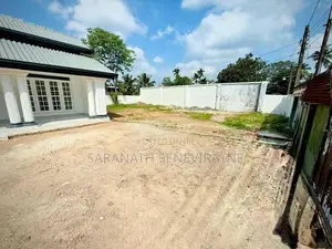 Two Bedrooms house for Sale in Mulleriyawa