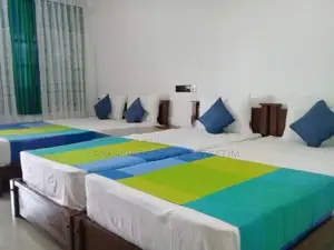 Nilaveli, Pulmodai Road 10 Bedrooms Guest House & Restaurant for Sale