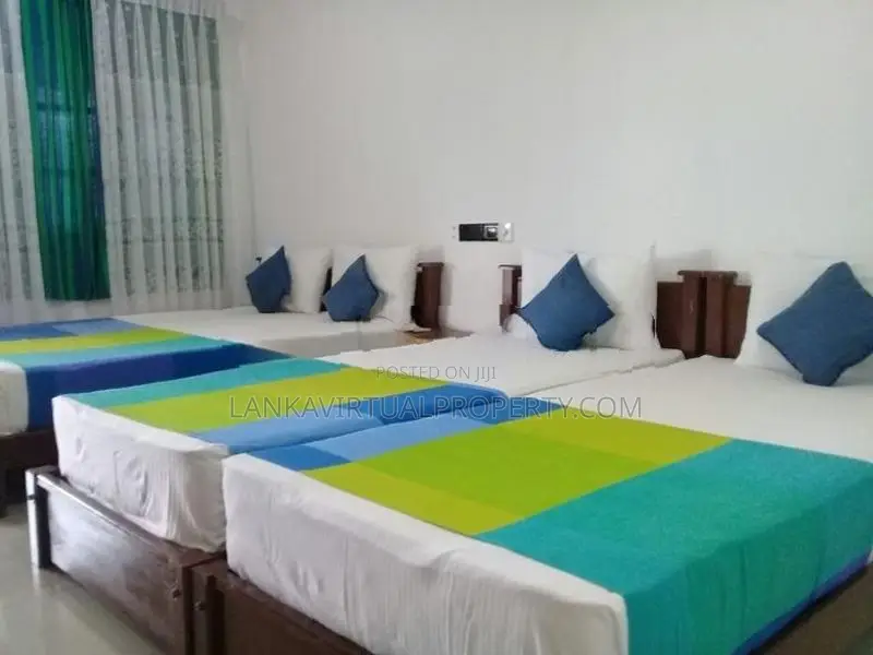 Nilaveli, Pulmodai Road 10 Bedrooms Guest House & Restaurant for Sale