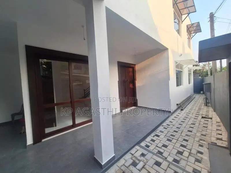 thalawathugoda new house for