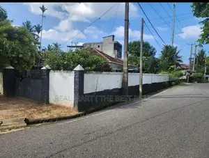 Ratmalana: 4 BR ( 43 Perch) SINGLE STORIED HOUSE FOR SALE at Pirivena 