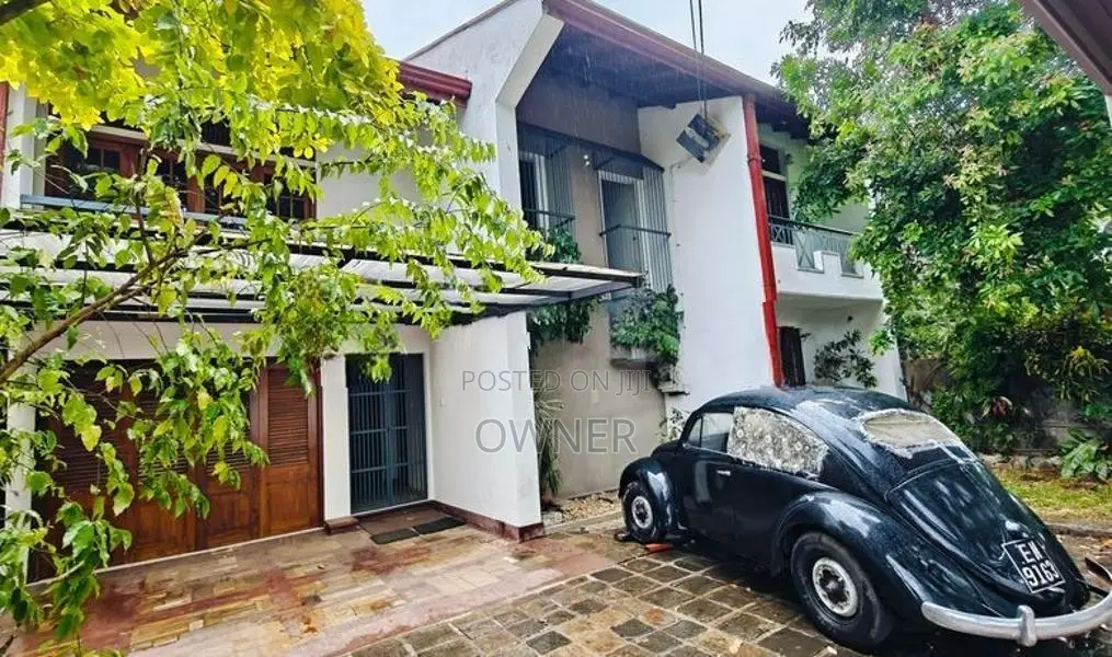 Boutique Style 3 bed room luxury fully furnished House