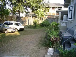 NUGEGODA : 7 BR (30 perches) COLONIAL BUNGALOW FOR SALE