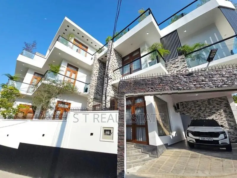 Elegant Designed Luxury Fully Furnished House For Sale In Pelawatta