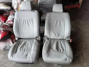 Toyota Crown 171 Seat Set