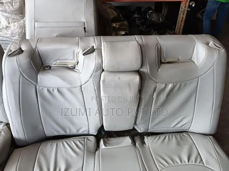 Toyota Crown 171 Seat Set