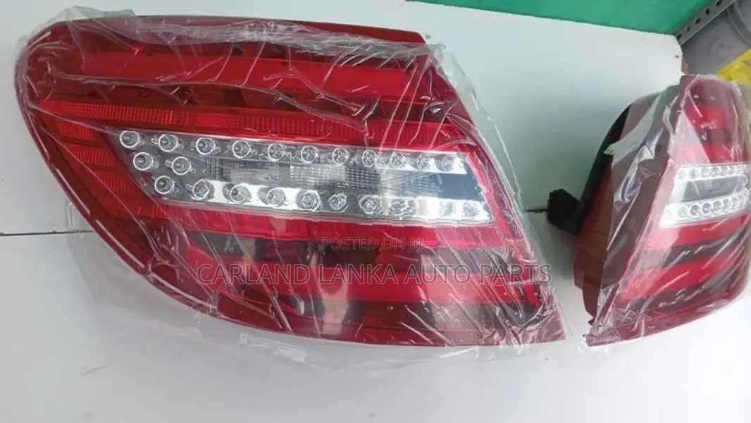 BENZ W204 C250 TAIL LIGHTS (L) SIDE BRAND NEW