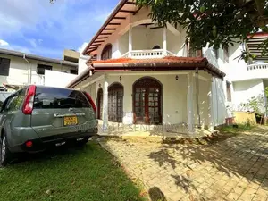 Completely Refurbished House in Pelawatta Kumaragewatta - Battaramulla