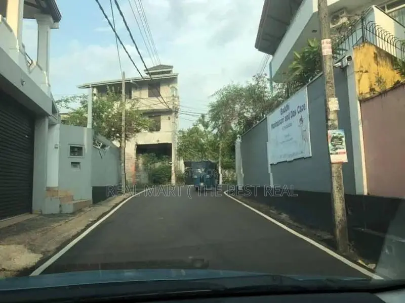 Battaramulla : 22.12 Perches Land for Sale in Koswatta