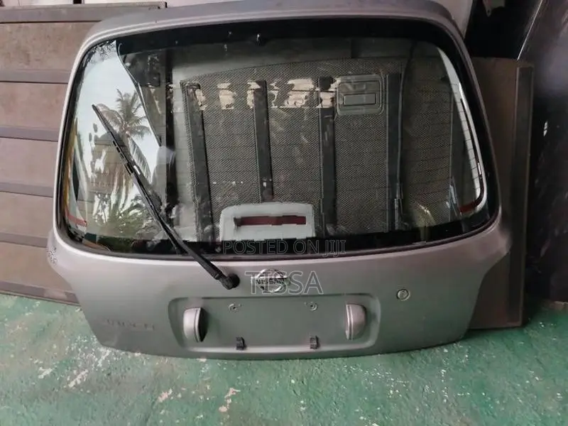 Nissan March K11 Dicky Door