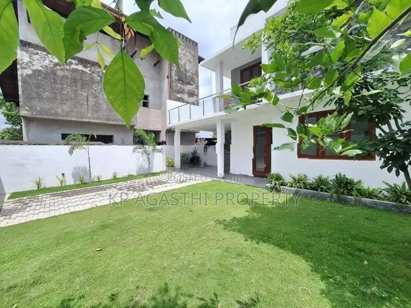 brand new super luxury house for sale in athurugiriya