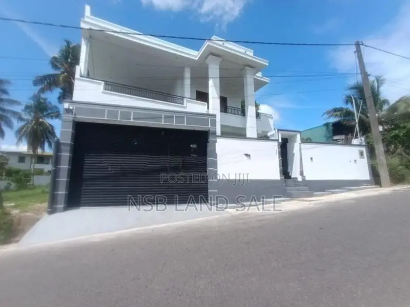 Brand New Luxury House for Sale in Kahathuduwa