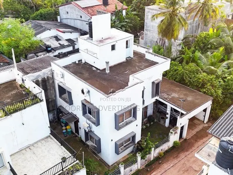 Luxury Modern House for Sale in Moratuwa