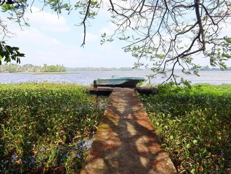 Exclusive Bolgoda Lakefront Property for Sale in Panadura