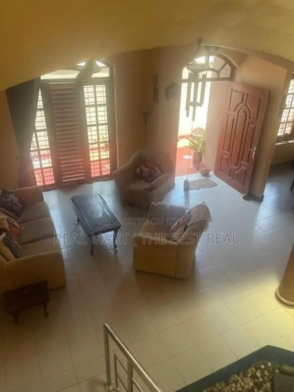RATMALANA: 4BR (6P) House for SALE