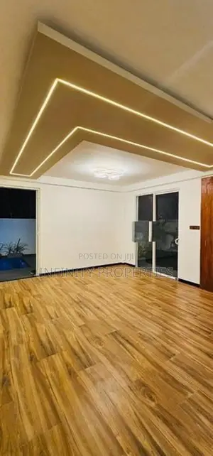 (AF821) House with Swimming Pool for sale in the heart of Piliyandala