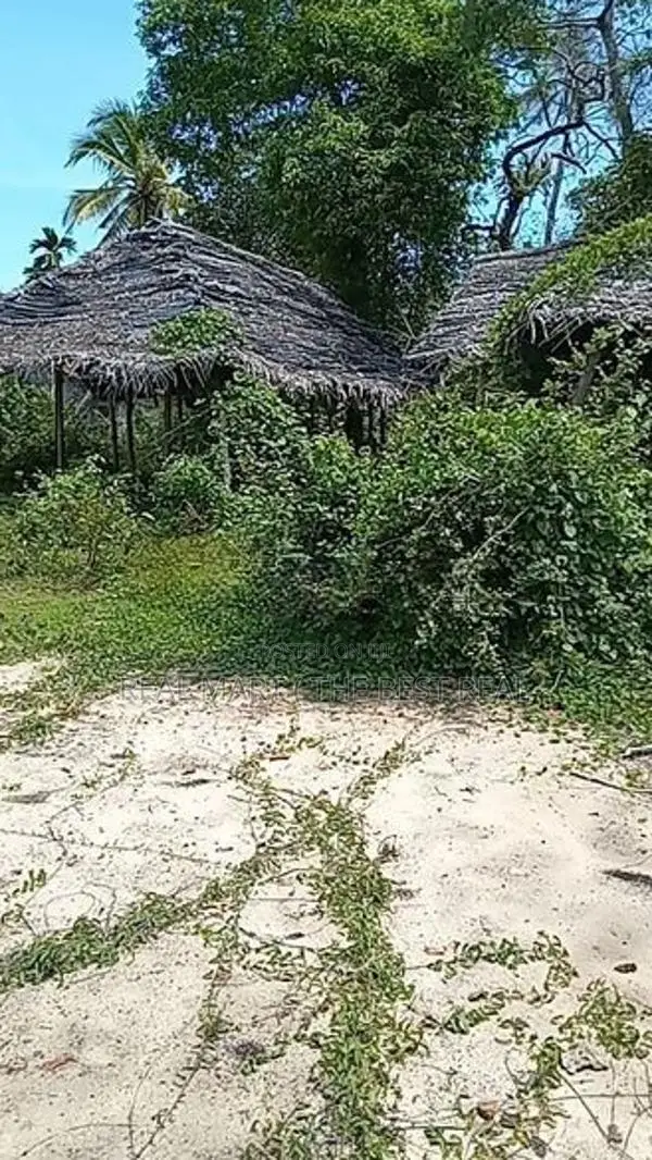 GALLE : 180 Perches Hotel for Sale at Induruwa