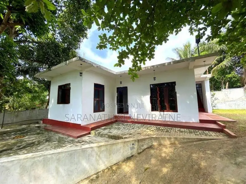 House in Ragama Boys Town With 1st Floor Slab